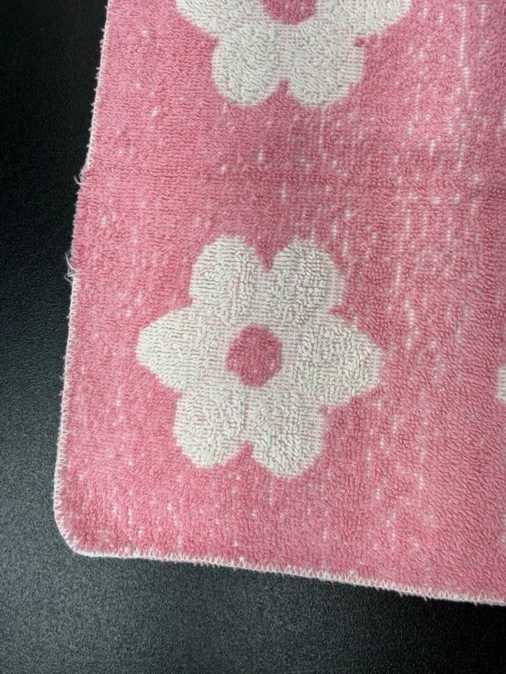 Vintage Daisy Floral Mod Floral Pink White Washcloth Cotton Face Towel MCM Retro